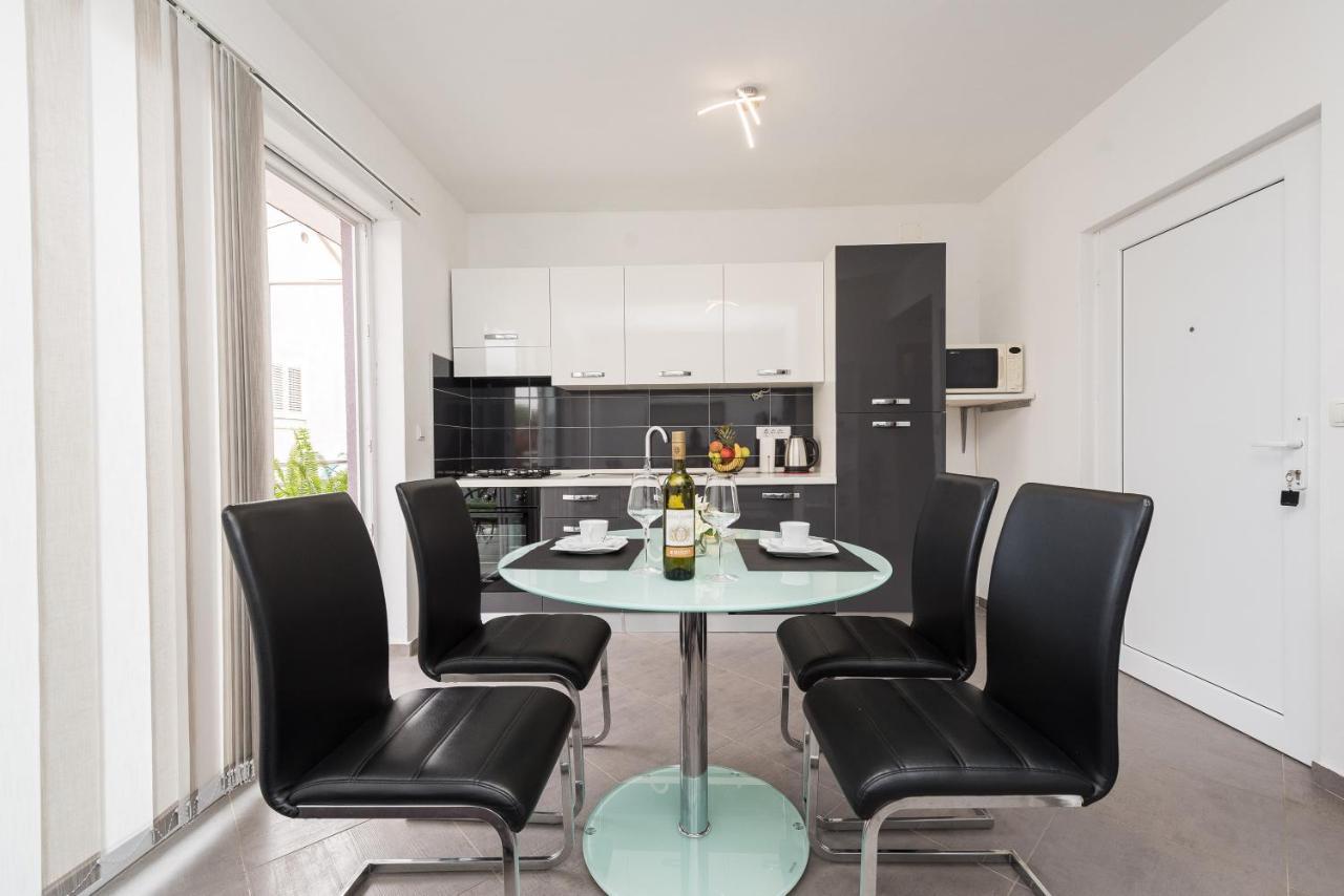 Apartment Lavi *