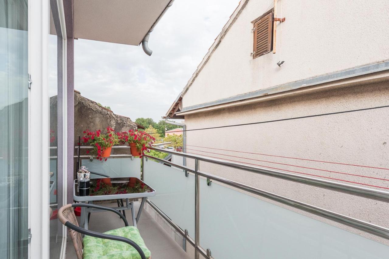 Apartment Lavi